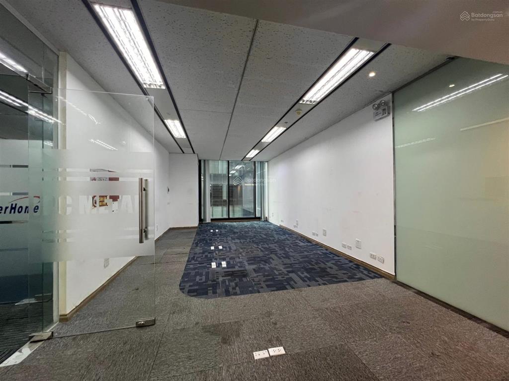 Bql cho thuê toà nhà văn phòng charmvit tower, số 117 trần duy hưng, dt 250m2, 300k/m2/th