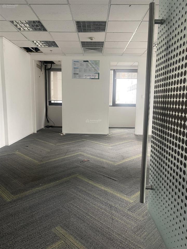 Bql cho thuê toà nhà văn phòng dc building 144 đội cấn ba đình, 150m2, giá 261.6 nghìn/m2/th