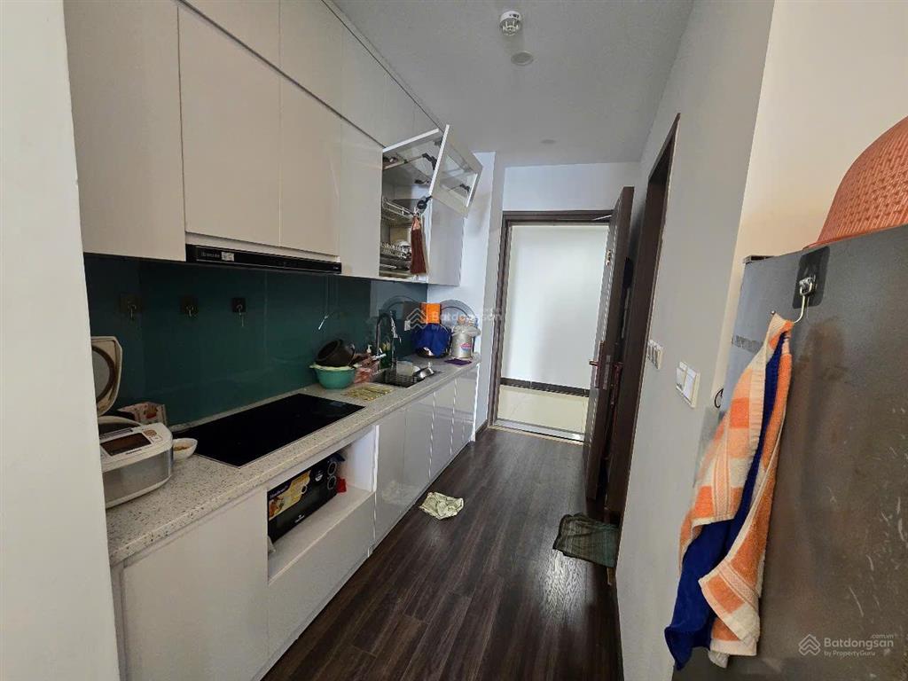 Cho thuê căn hộ 2 ngủ commerce rẻ nhất, giá 8 tr/tháng