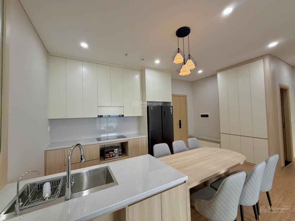 Phòng kinh doanh bán căn hộ 2 ngủ, đã có bìa, giá rẻ nhất thị trường, giá chỉ 2,8x tỷ
