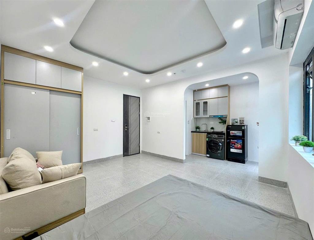 Tòa apartment đẳng cấp 102m2x9t thang máy. full nội thất, pccc, dòng tiền 2.1 tỷ/năm phố linh lang.