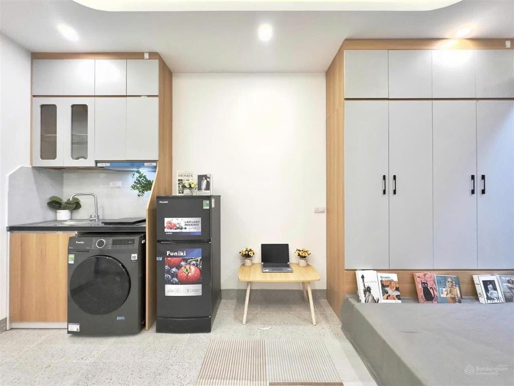 Tòa apartment đẳng cấp 102m2x9t thang máy. full nội thất, pccc, dòng tiền 2.1 tỷ/năm phố linh lang.