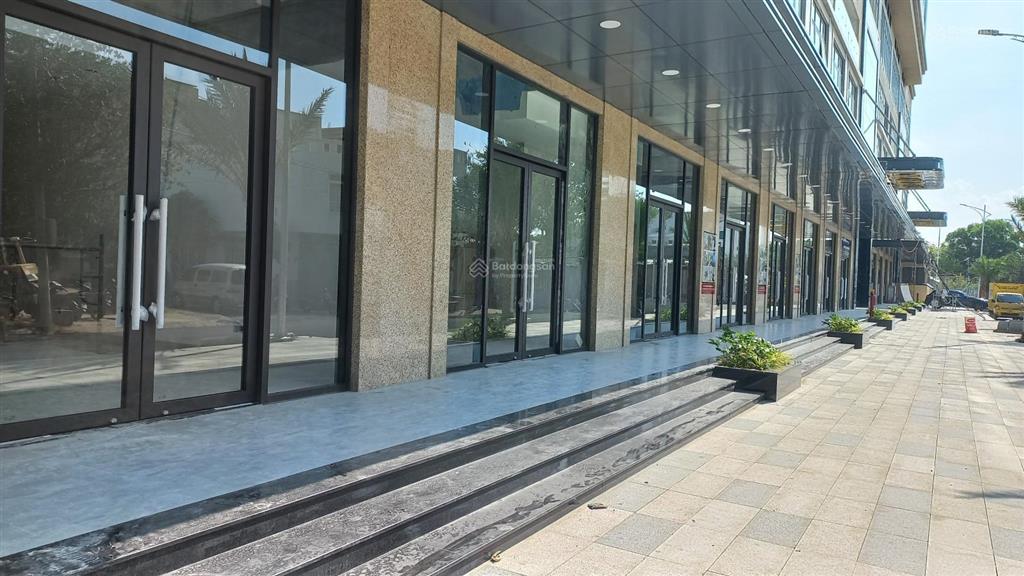 Bán shophouse mặt tiền nội khu vung tau centre point  1 trệt 2 lầu  214.79m2. giá bán 11.5 tỷ