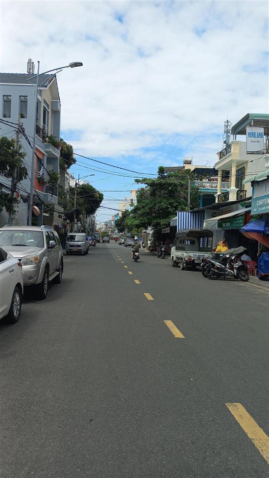 Cần bán lô đất đẹp, đường rộng, khu dân trí cao, gần tháp tam thắng bãi sau vũng tàu. giá đầu tư!!!