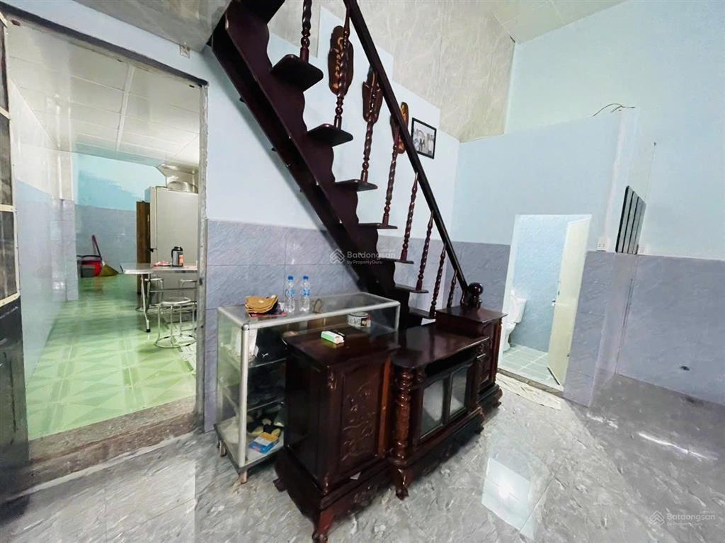 Bán nhà mặt tiền đường hoà nam 4, gác lửng ngay bến xe liên chiểu  đà nẵng