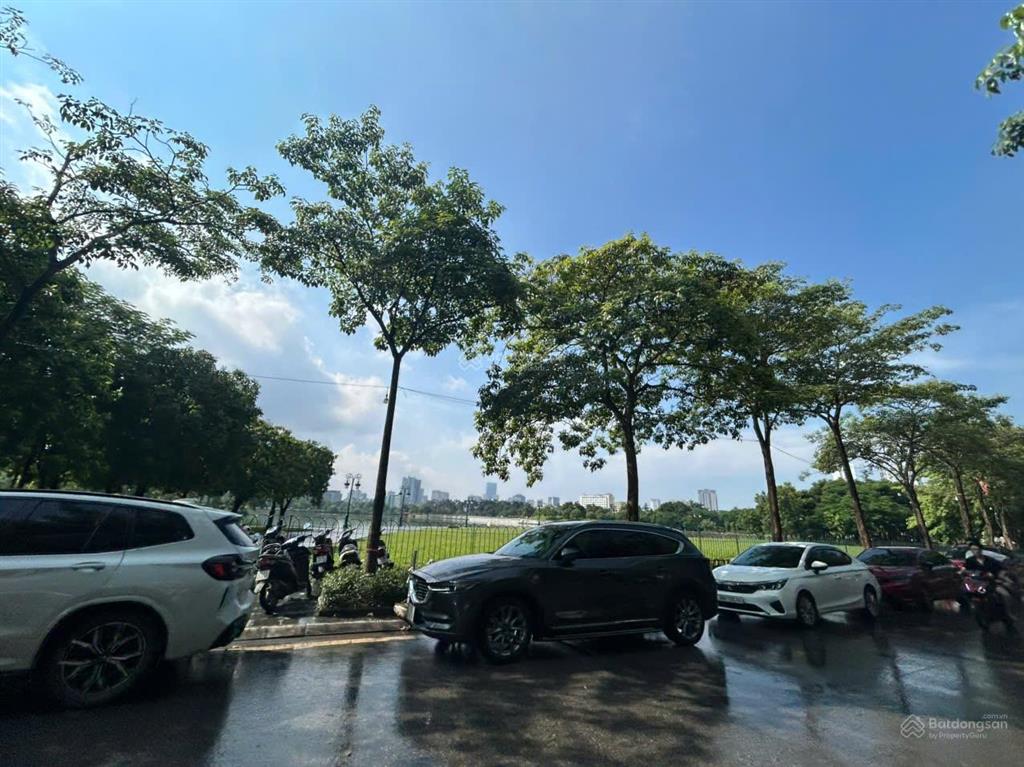 Siêu hiếm, căn biệt thự kđt thành phố giao lưu, đường phạm văn đồng, lô góc, 170m2, 4 tầng.