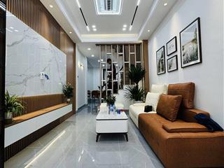 Bán nhà phố duy tân, cầu giấy, dt 45m2, 5 tầng mới, đầy đủ nội thất, ở ngay siêu hiếm.