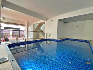 Bán biệt thự lô góc phố quảng khánh, 130m2, 5 tầng, có gara ô tô, bể bơi trong nhà, view hồ tây.