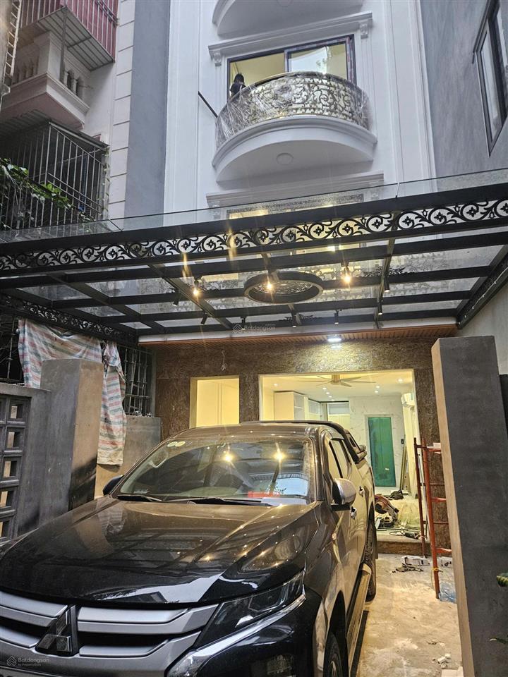 Chính chủ bán nhà kim ngưu 86m2, 5 tầng thang máy, ô tô đỗ trong sân, full nội thất