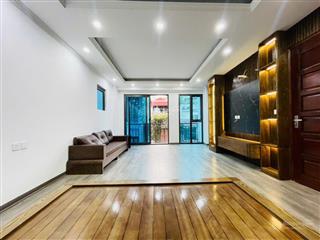 Bán nhà phố chùa bộc, 40m2 5 tầng mới cứng ô tô đỗ cạnh nhà ngõ thông 2 đầu, sát trường đại học lớn