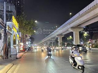 Bán nhà mặt phố nguyễn trãi, 200m2 lô góc 2 mặt tiền, 6 tầng, dòng tiền khủng giá đầu tư.
