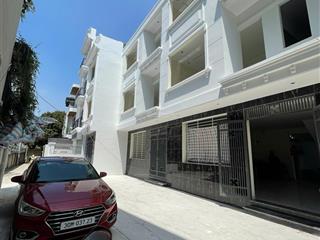 Nhà gara ô tô duy nhất còn sót lạicách 600m ra đại lộ thăng longđường siêu rộngô tô tránhgiá rẻ