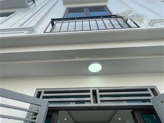 Còn sót lại 1 căn dưới 3 tỷ  nhà 4 tầng cực vuông vắn k lỗi gì, ô tô vào tận nơi, cho thuê tốt