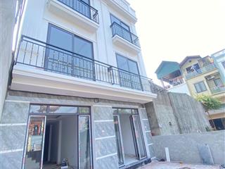 Vị trí đẹp bậc nhất chương mỹđối diện nhà văn hóa, cạnh sân bóng thôn. ô tô đỗ ngày đêm cạnh nhà