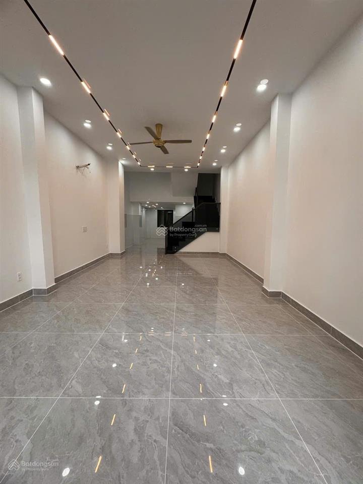 Ngay ngã tư hàng xanh 4x20m! bán nhà bình thạnh 4 tầng  hẻm 12m sát mặt tiền  vị trí đẹp gần q1