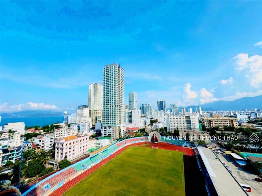 Bán nhanh căn hộ dqua tầng 12 view biển + trực diện sân vận động
