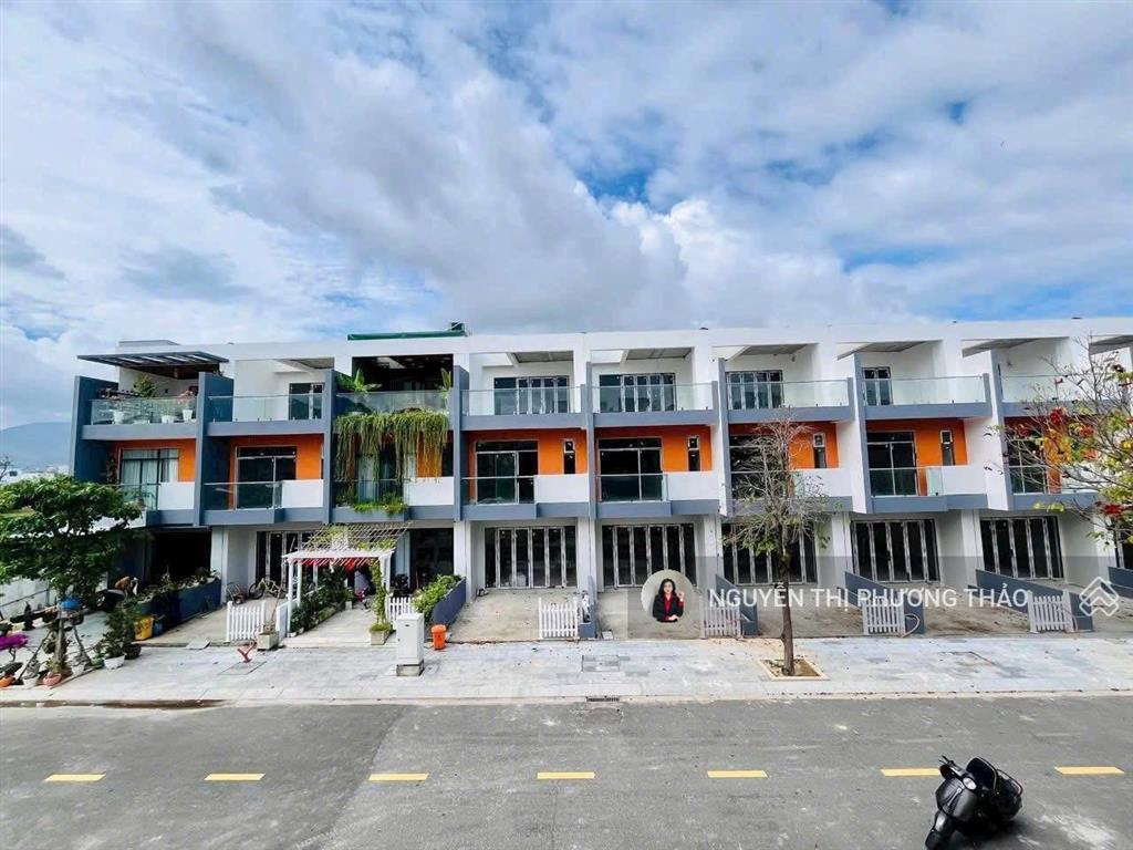 Gói 8 the capella shophouse đường 27m đối diện khu biệt thự vip
