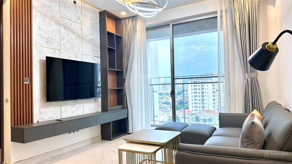 Cho thuê midtown m7 2pn  nội thất đầy đủ tầng cao ô xe hầm  view biệt thự giá 26tr/th.