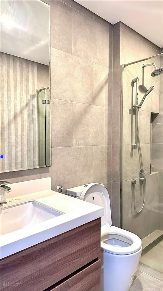 Cho thuê midtown m7 2pn  nội thất đầy đủ tầng cao ô xe hầm  view biệt thự giá 26tr/th.