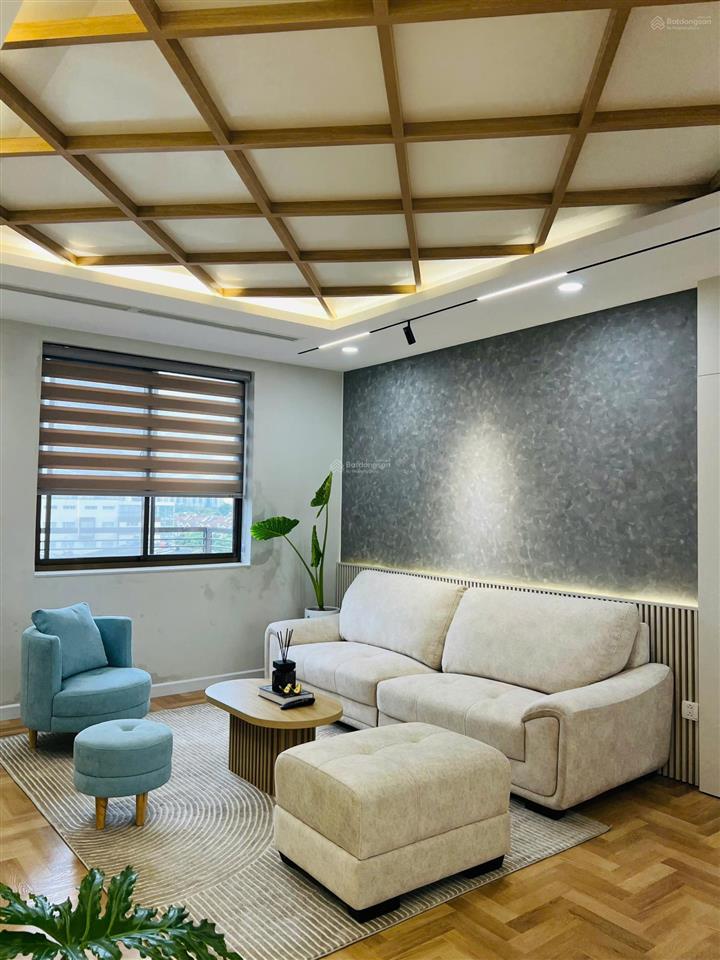 Cần bán căn hộ nam khang dt 121m2  đầy đủ nội thất cao cấp  2 mặt thoáng mát  giá 10,6 tỷ