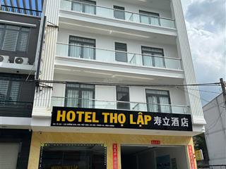 Bán nhà nghỉ, hotel 26 phòng  dt 10mx18m, cn 180m2, 6 tầng tm. hđt 110tr/tháng. giá bán 26 tỷ.