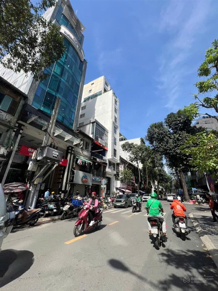 Bán nhà mt hồ tùng mậu q1 dt 10x36m cn 336m2 vị trí đẹp gần nguyễn huệ giá 360 tỷ