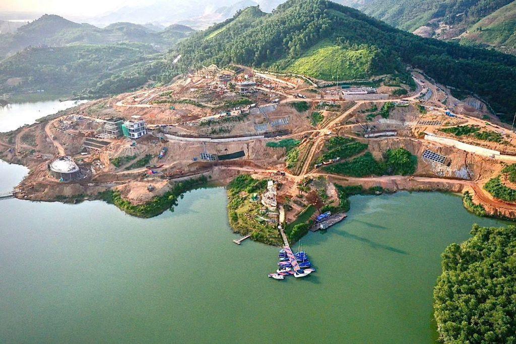 Flamingo Maison 108 tuyệt tác nghỉ dưỡng giữa thiên nhiên hồ Núi Cốc