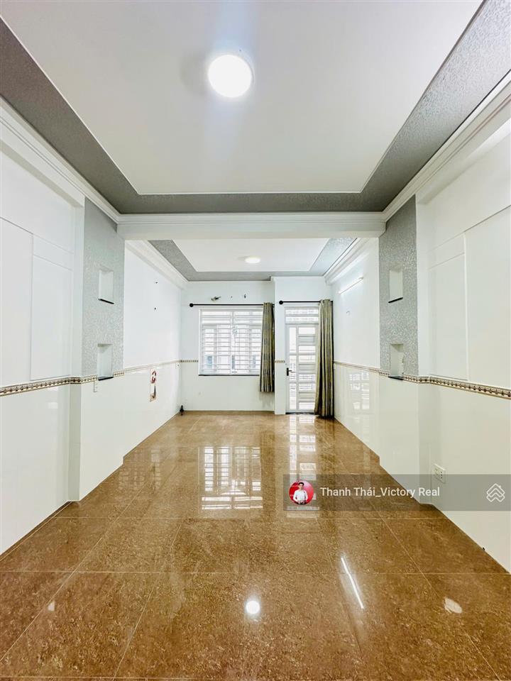 Bán nhà hxh 8m đồng đen cách mặt tiền 20m, dt 4 x 18m cn 71.5m2, 4 tầng  11.5 tỷ tl