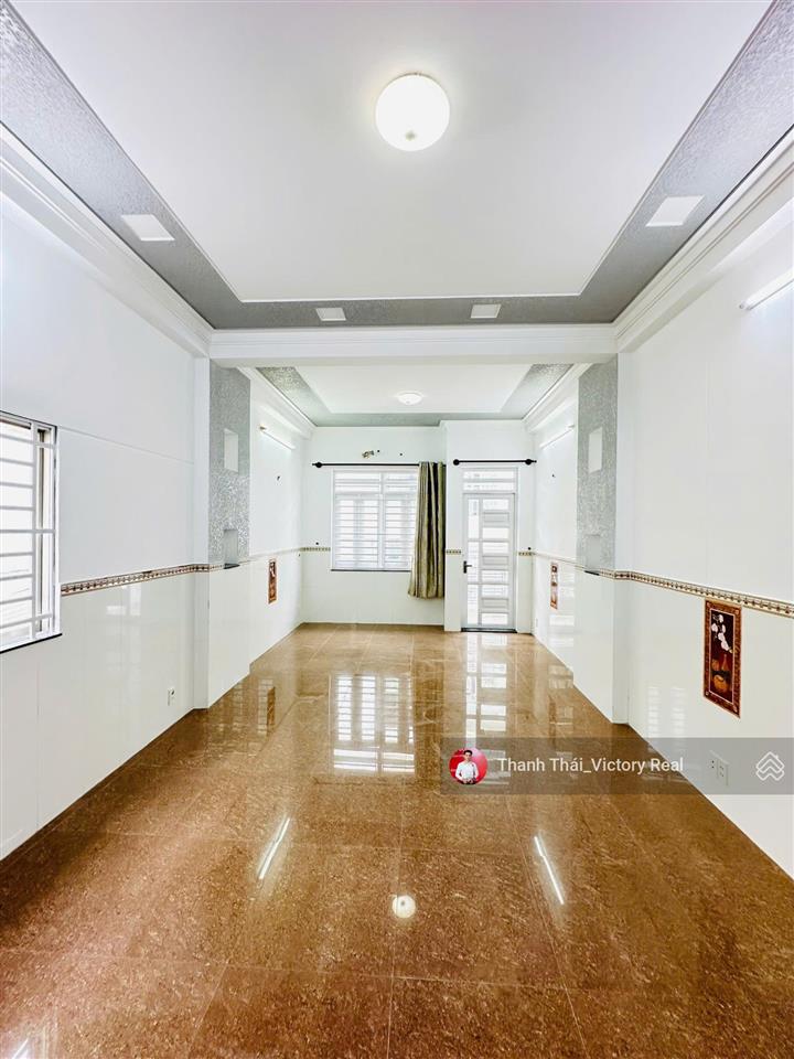 Bán nhà hxh 8m đồng đen cách mặt tiền 20m, dt 4 x 18m cn 71.5m2, 4 tầng  11.5 tỷ tl