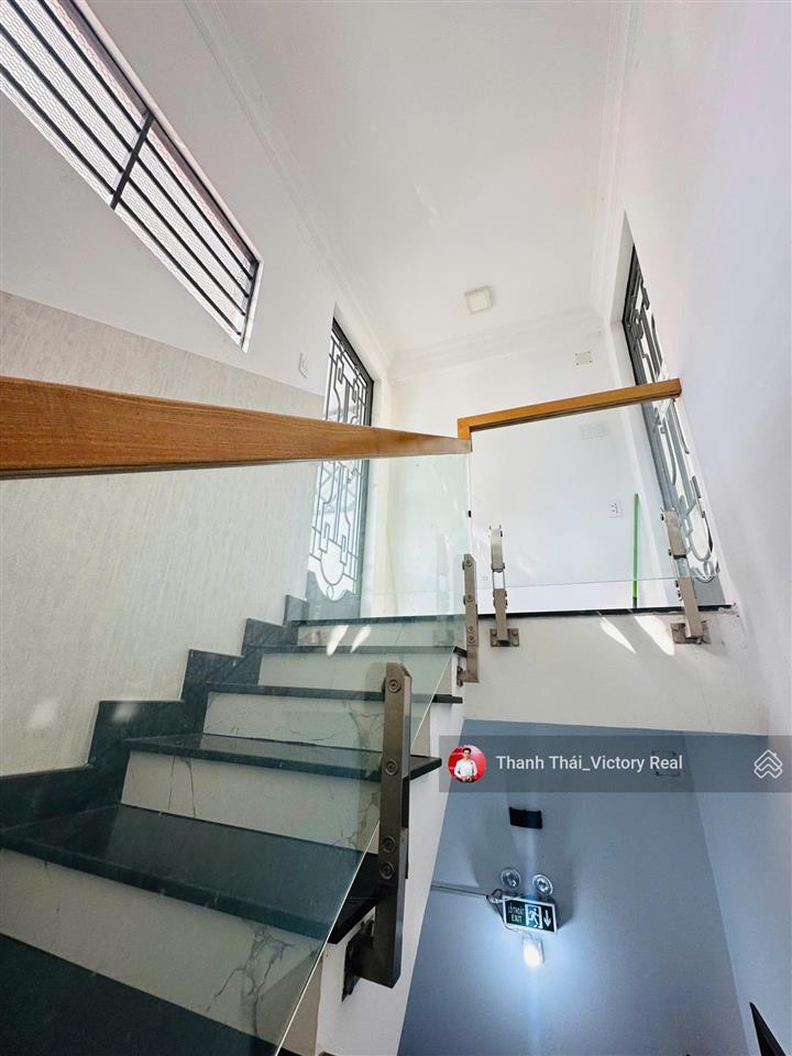 Bán nhà mới đẹp, hxh trường chinh gần chợ hoàng hoa thám  dt 4.2 x 16m 4 tầng  9.5 tỷ tl