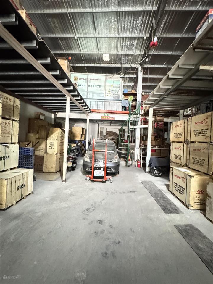 Bán nhà xưởng lô góc full thổ cư 300m2  mặt tiền võ văn kiệt