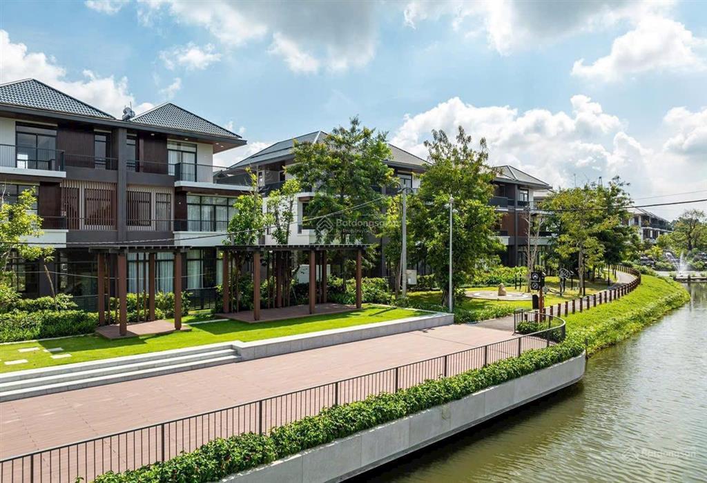 Bán biệt thự song lập 109m2 giá 7.8tỷ tại dự án id junction long thành