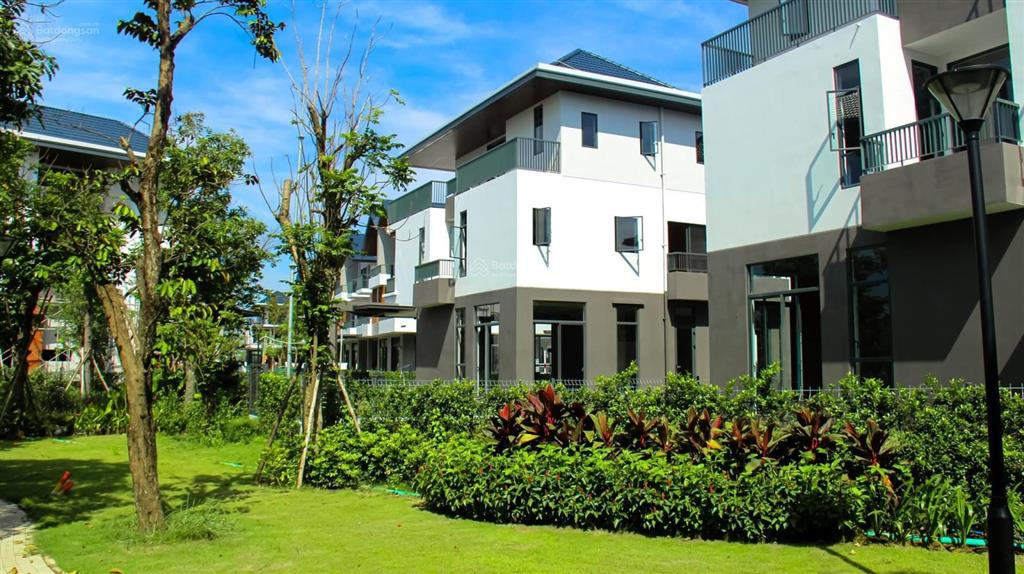 Bán biệt thự mặt hồ 10x20m id juntion long thành hàng hiếm, vị trí ngay mặt hồ