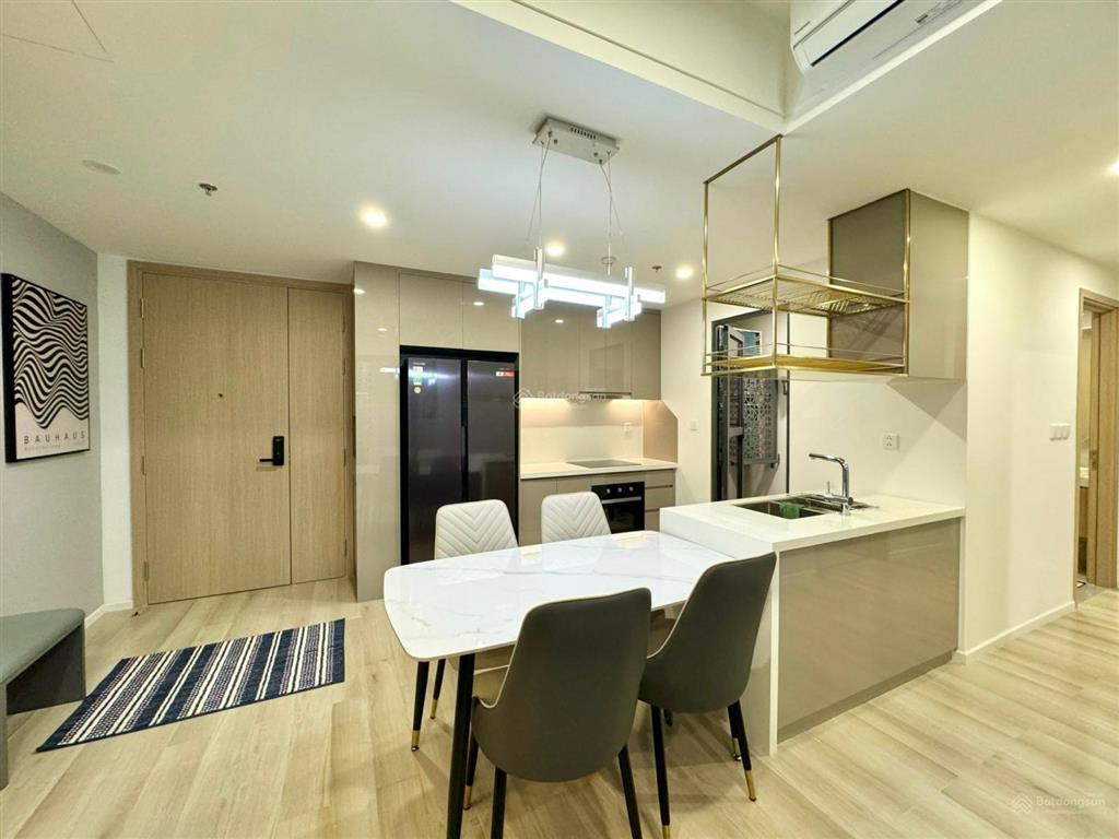 Cho thuê 2pn  75m2 full nội thất khu compound tại vinhomes grand park