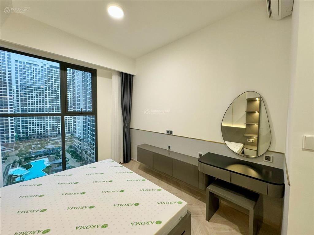 Cho thuê 2pn  75m2 full nội thất khu compound tại vinhomes grand park