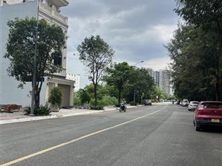 Bán đất mt đường vào dự án verosa khang điền tại phú hữu, đường 291, cách liên phường 200m.