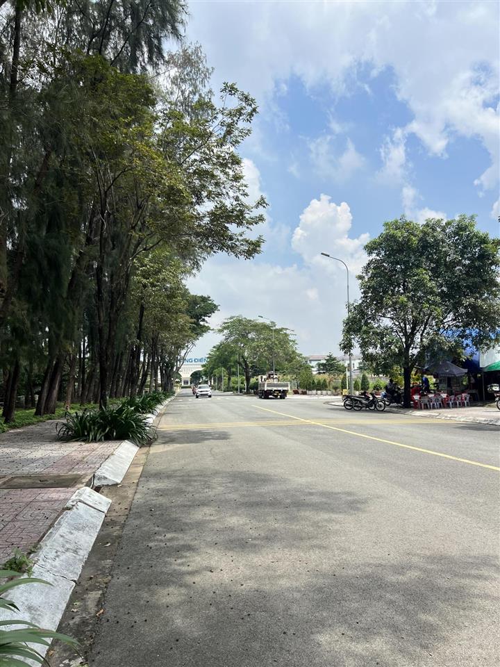Bán đất phường phú hữu, quận 9. nằm gần đường liên phường khu dự án the global city