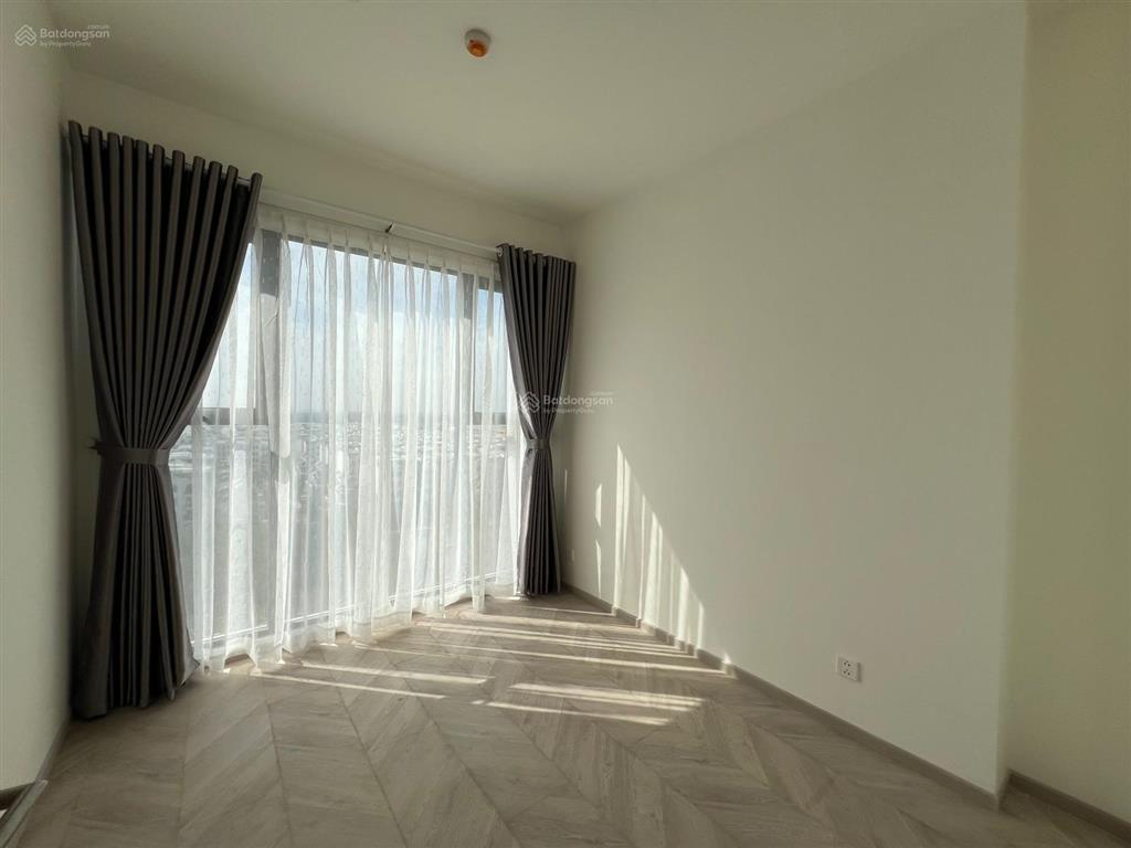 Cho thuê 3pn bếp rèm cách 50m vincom grand park quận 9