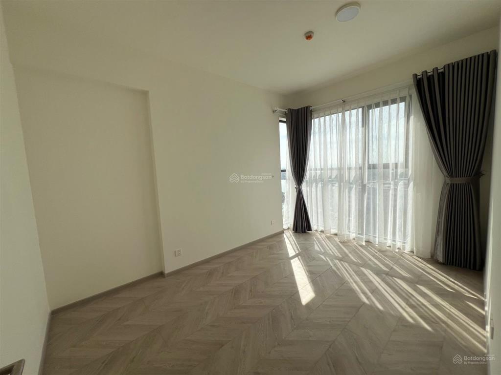 Cho thuê 3pn bếp rèm cách 50m vincom grand park quận 9