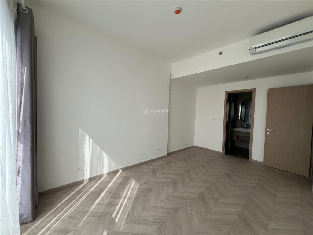 Cho thuê 3pn bếp rèm cách 50m vincom grand park quận 9