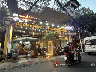 Chỉ 32.5 tỷ mặt tiền 8x28m (213m²) nhà c4 cứng cáp. vị trí vàng ngay âu cơ, gần đại học văn hiến