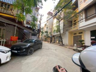 Ô tô đỗ cửa nhà riêng gần 150m2 trung tâm cầu giấy với mặt tiền gần 9m