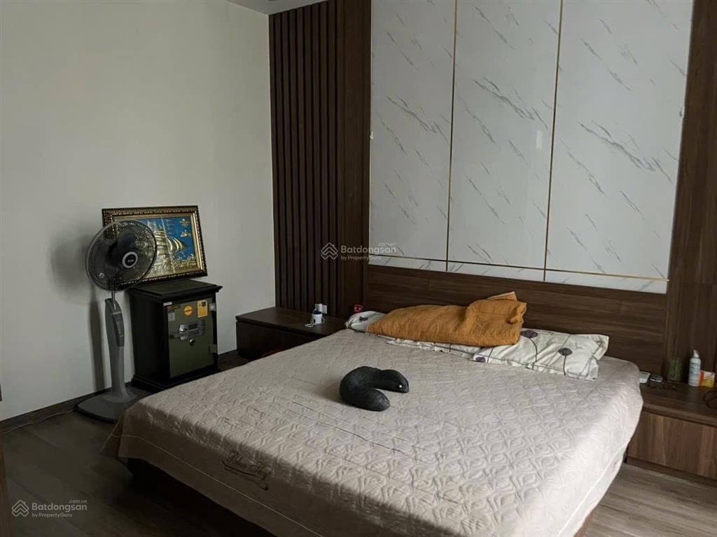 Cho thuê biệt thự khu vip ngọc trai an ninh 24/7 full nội thất mới xịn thang máy 4pn giá 45tr/th