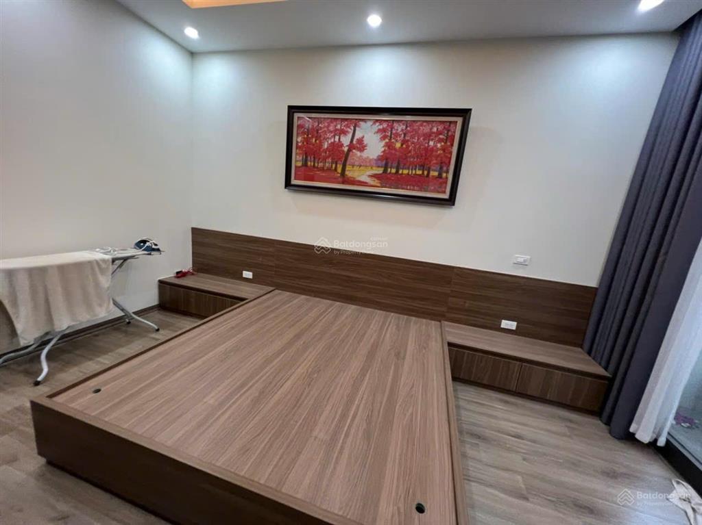 Cho thuê biệt thự khu vip ngọc trai an ninh 24/7 full nội thất mới xịn thang máy 4pn giá 45tr/th