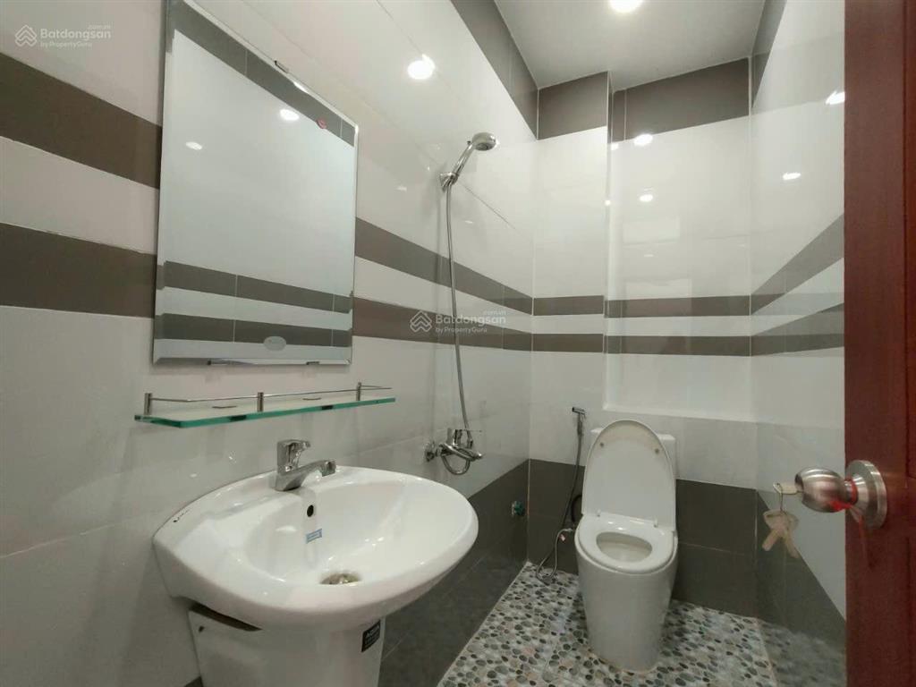Cần cho thuê nhà hxh 16/3a đường lữ gia p. 15 q. 11 ngay trung tâm khu cư xá lữ gia