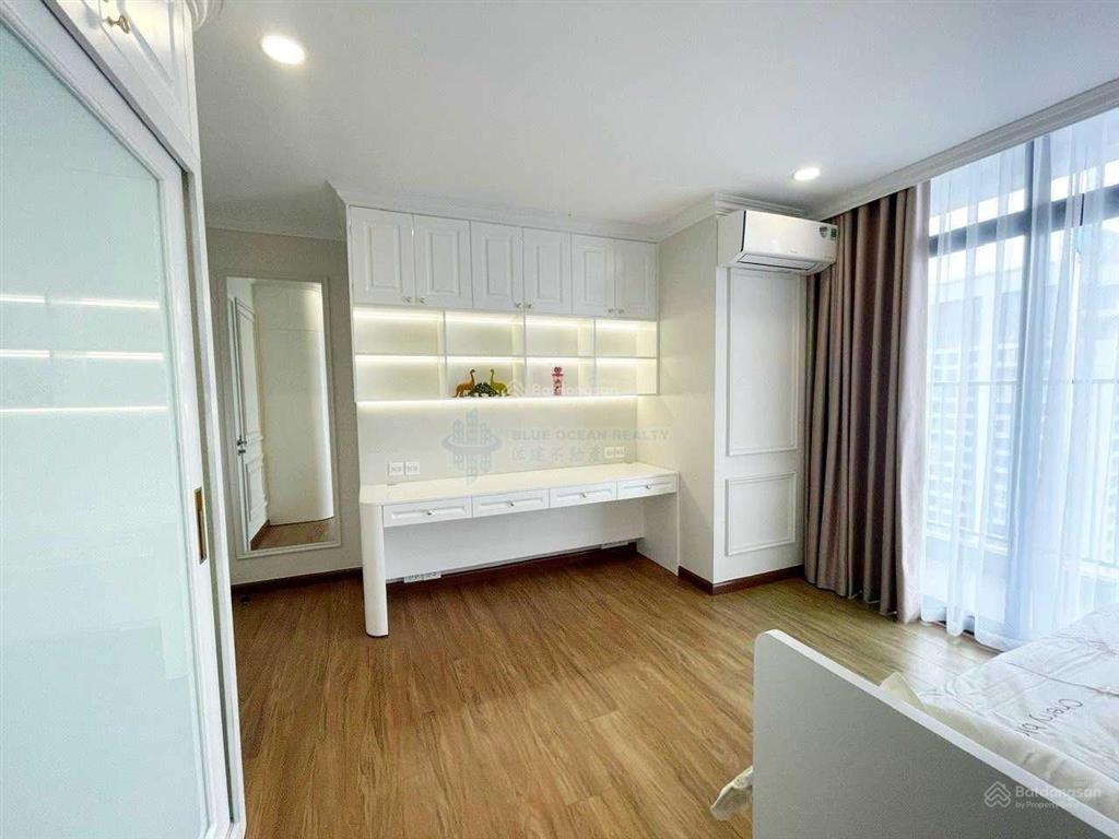 Cho thuê căn hộ discovery complex 2 pn giá tốt 18 triệu/tháng.  0965 057 ***