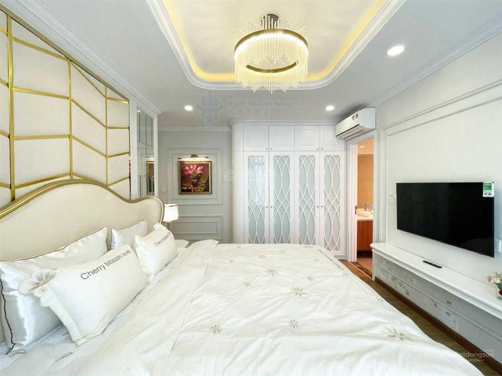 Cho thuê căn hộ discovery complex 2 pn giá tốt 18 triệu/tháng.  0965 057 ***