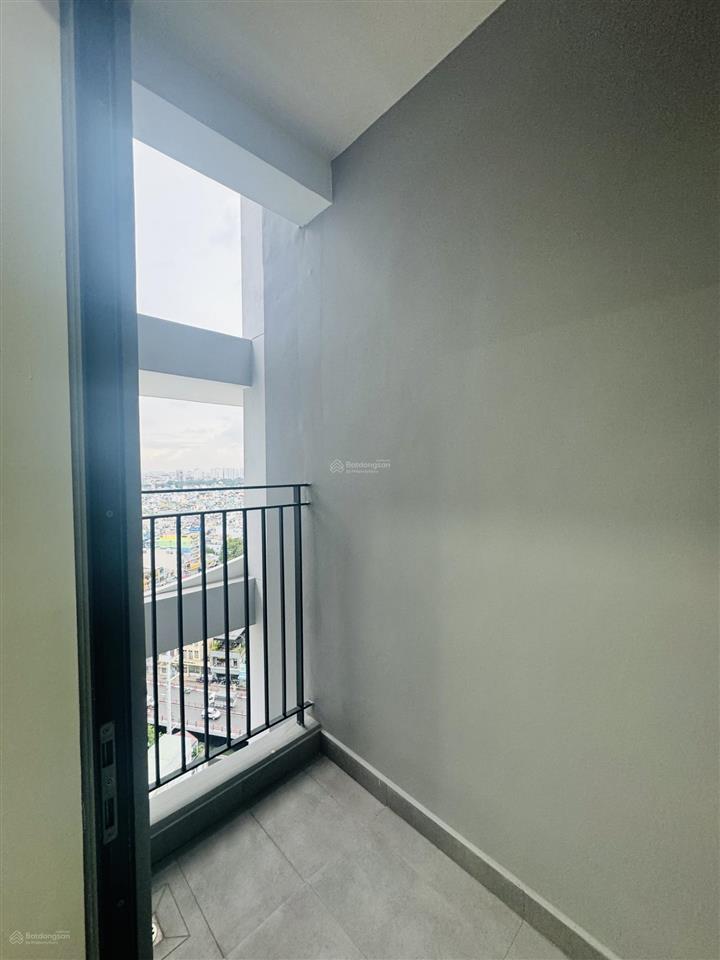 Bán gấp căn 2pn 2wc, 69.59m2, chỉ 5tỷ170 tầng thấp d  homme hồng bàng quận 6