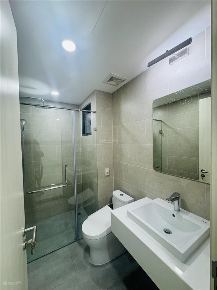 Bán gấp căn 2pn 2wc, 69.59m2, chỉ 5tỷ170 tầng thấp d  homme hồng bàng quận 6