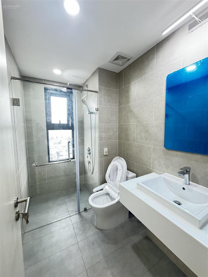 Bán nhanh căn 4pn 3wc 127,6m2, 8tỷ4 nhận nhà view quận 1 tầng trung gió mát cả ngày d  homme
